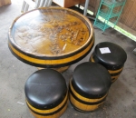 Pöytä, valmistettu 1973 (Mustonen & Koiranen) ja tuoli (3 kpl)