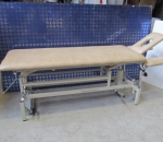 Hierontapöytä, vaalea, hydraulinen korkeuden säätö, pyörillä, 1 kpl