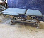 Hierontapöytä, sinertävä, sähkötoiminen korkeuden säätö, Lohja