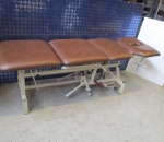 Hierontapöytä, ruskea nahka, hydraulinen korkeuden säätö, pyörillä, 1 kpl