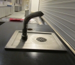 Vesijakelija / vesiautomaatti  Festivo Drop-in hana ja  Frigeria B40 kylmälaite