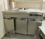 Lämpösäilytyskaappi / lämpökaappi Metos Proff , 3 ovinen, ylähyllyllä ja infrapuna lämmittin