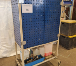 38. Työkalukaappi, työkaluineen