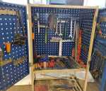 39. Työkalukaappi, työkaluineen