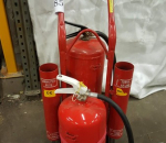 85. Jauhesammutin 2 kpl Patu Jokel, sekä kärry