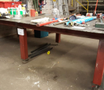 98. Metallipöytä 300 x 160 cm, ssätöjaloilla + ruustukki, jykevä