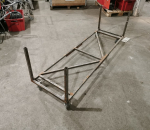 Y-77. Putkikärryt, pituus noin 2 metria.