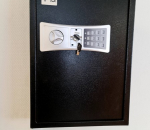 T13. Turvakaappi, kassakaappi, avainkaappi, numerolukolla