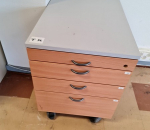 T14. Pöydän aluskaappi pyörillä