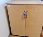 T15. Serverikaappi, tuuletettu kaappi pyörillä