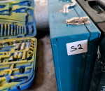 S-2 Sekalainen laatikko työkaluja
