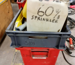 S-109 Laatikolliset erinäistä tavaraa