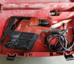 73. Poravasara Hilti TE 5, imurilla.