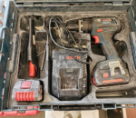 75. Akkuporakone Bosch, 2 akkua.