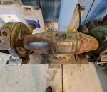 9. Smirkeli jalustalla