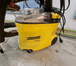 11. Kärcher Commercial Puzzi 8/1 tekstiilipesuri / painehuuhtelulaite käsisuuttimella