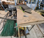 27. Korjaamo kärry tavaroineen