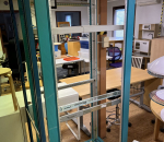 Serverikaappi / laitekaappi / räkki, ei seiniä ja ovea