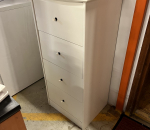 Laatikosto / lipasto