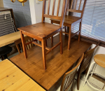 Pöytä ja 6 kpl tuoleja