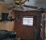 124. Kattotuuletin ja kattovalaisimia 2 kpl