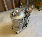 3. Rakennusimuri / Pölynimuri Hurricane 42, 2400 W